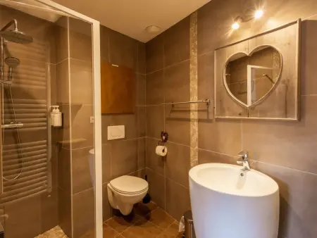 Appartement 4 pièces pour 8/9 pers, animaux admis, balcon et parking - Photo 11