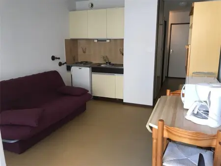 Studio cabine avec piscine, plage à 50m, parking privé, commerces à 400m - Photo 1