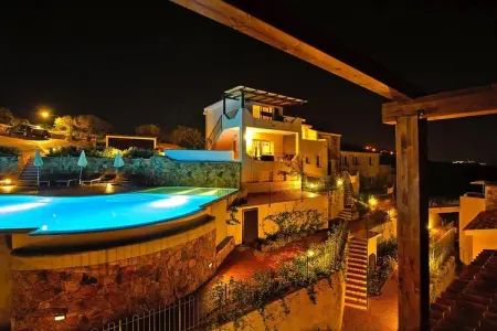 Holiday residence Ea Bianca, Baja Sardinia-Trilo 6, Appartement à Golfo Aranci avec terrasse - Photo 5