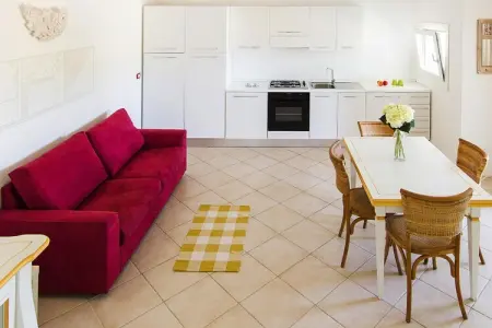 Holiday residence Ea Bianca, Baja Sardinia-Trilo 6, Appartement à Golfo Aranci avec terrasse - Photo 8