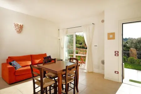 Holiday residence Ea Bianca, Baja Sardinia-Trilo 6 mit Meerblick frontal/seitlich, Appartement à Golfo Aranci avec ascenseur - Photo 29