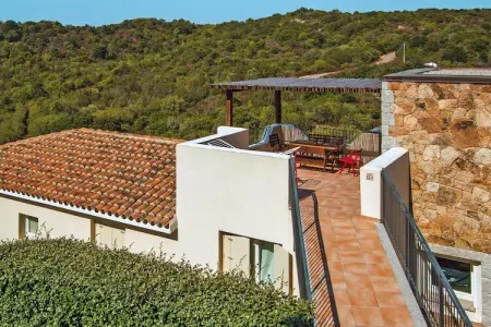 Holiday residence Ea Bianca, Baja Sardinia-Trilo 6 mit Meerblick frontal/seitlich, Appartement à Golfo Aranci avec ascenseur - Photo 45
