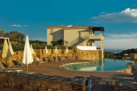 Holiday residence Ea Bianca, Baja Sardinia-Quadri 8, Appartement à Golfo Aranci avec terrasse - Photo 8