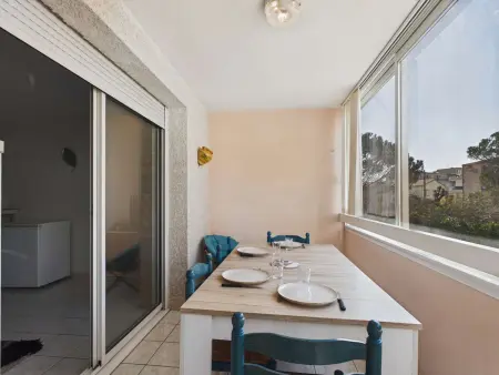 Lumineux 2 pièces à 50m de la plage avec ascenseur, loggia et équipements pour 4 personnes - Photo 2