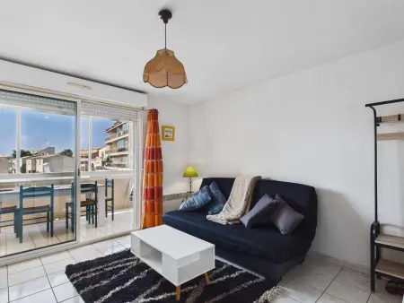 Lumineux 2 pièces à 50m de la plage avec ascenseur, loggia et équipements pour 4 personnes - Photo 5