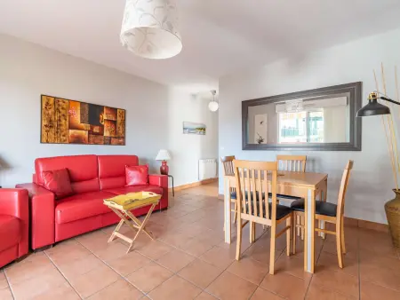 Appartement Moderne avec Balcon, Proche Centre et Plage, Piscine et Parking, Hendaye - Photo 3