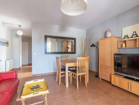 Appartement Moderne avec Balcon, Proche Centre et Plage, Piscine et Parking, Hendaye - Photo 4