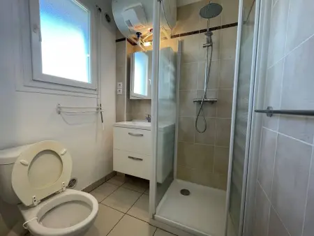 Appartement 2 pièces avec balcon, parking, à 2 pas de la plage - Photo 11