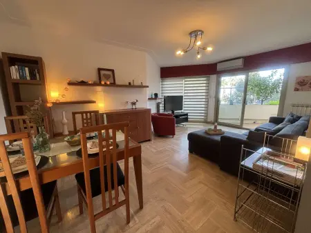 Charmant T2 avec terrasse, climatisé, centre-ville Antibes, proche mer et commerces - Photo 1