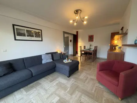Charmant T2 avec terrasse, climatisé, centre-ville Antibes, proche mer et commerces - Photo 3