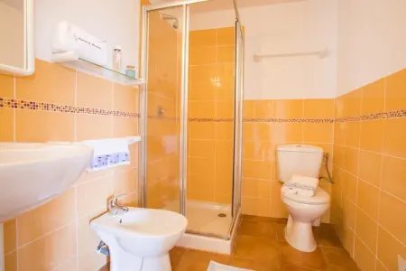 Résidence Marina di Pinarello in Marine de Pinarello // Trilo 6, Appartement près de la plage Pinarellu - Photo 7