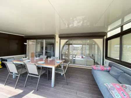 Appartement moderne, 2 pièces cabine, terrasse et véranda, proche plage, parking privé - Photo 6