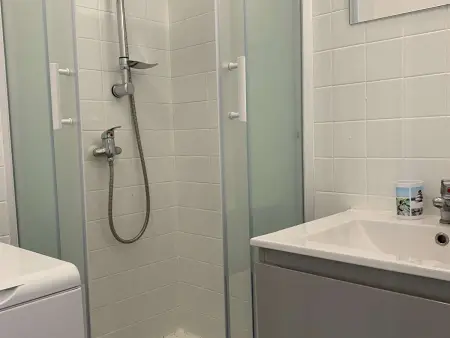Studio confortable face aux Thermes avec balcon, Appartement 2 personnes à Balaruc les Bains - Photo 8