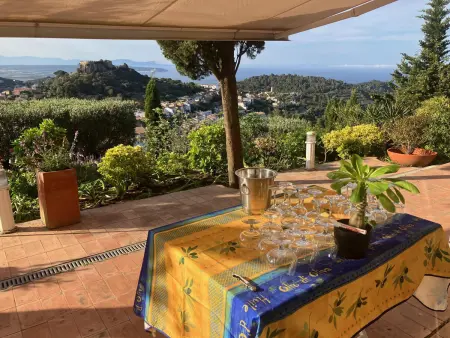 Appartement spacieux avec jardin privé, proche centre et plages, Wi-Fi, animaux admis - Photo 1