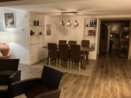 Appartement spacieux avec jardin privé, proche centre et plages, Wi-Fi, animaux admis - Photo 12