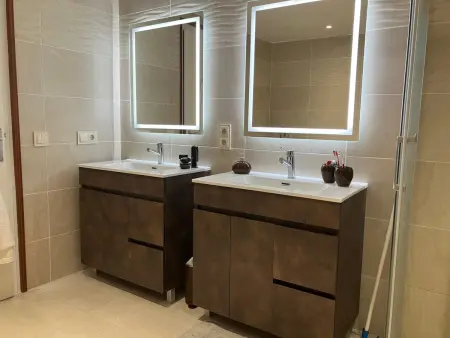 Appartement spacieux avec jardin privé, proche centre et plages, Wi-Fi, animaux admis - Photo 18