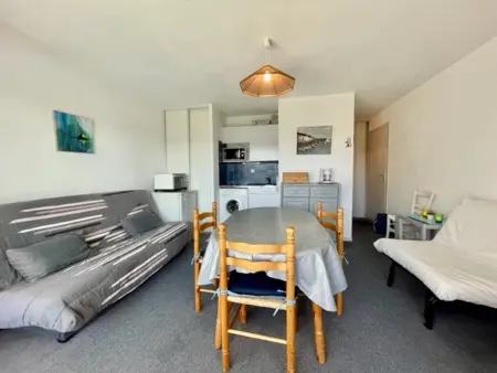 Appartement 2 pièces avec balcon, piscine et parking, à 1km de la plage - Animaux acceptés - Photo 1