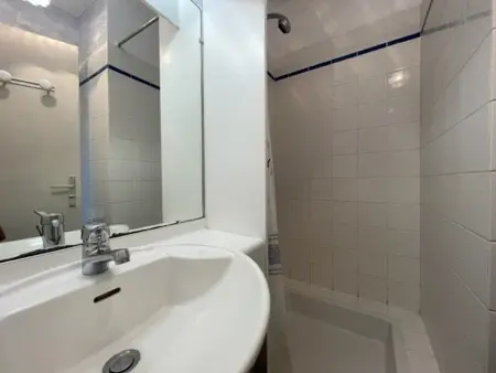 Appartement 2 pièces avec balcon, piscine et parking, à 1km de la plage - Animaux acceptés - Photo 5