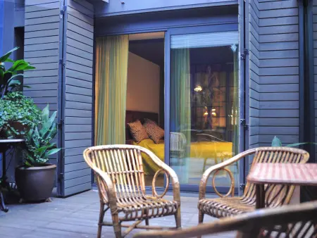 Appartement de Charme avec Patio, 3 Chambres, à 1 Min de la Plage à Sant Feliu de Guíxols - Photo 2