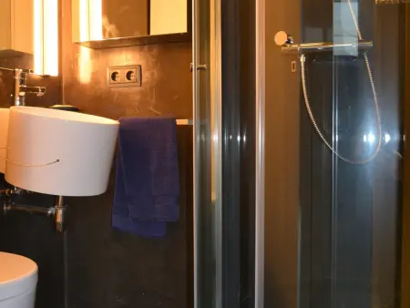 Appartement de Charme avec Patio, 3 Chambres, à 1 Min de la Plage à Sant Feliu de Guíxols - Photo 18