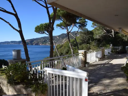 Appartement confortable avec piscine et accès direct à la mer - Photo 3