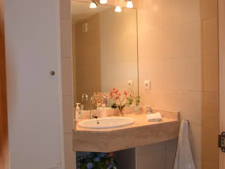 Appartement confortable avec piscine et accès direct à la mer - Photo 12