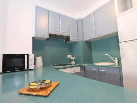 Appartement confortable à 50m de la plage avec piscine - Photo 4