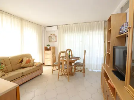Appartement Deluxe à Salou, à 300m de la Plage avec Terrasse et Piscine - Photo 4