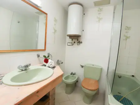 Appartement Deluxe à Salou, à 300m de la Plage avec Terrasse et Piscine - Photo 16