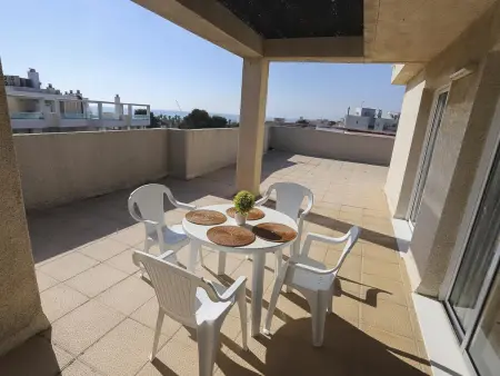 Superbe Attique avec Terrasse à 150m de la Plage et Piscine Commune à Salou - Photo 18