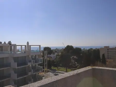 Superbe Attique avec Terrasse à 150m de la Plage et Piscine Commune à Salou - Photo 20