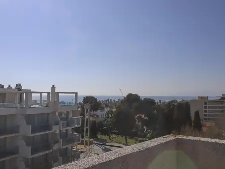 Superbe Attique avec Terrasse à 150m de la Plage et Piscine Commune à Salou - Photo 21