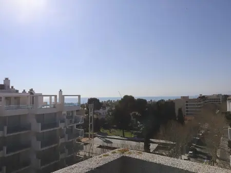 Superbe Attique avec Terrasse à 150m de la Plage et Piscine Commune à Salou - Photo 23