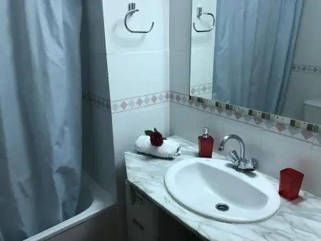 Charmant Appartement à Salou avec Piscine, Terrasse et Proche Plage - Capacité 4 Personnes - Photo 13