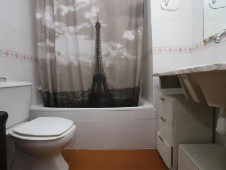 Charmant Appartement à Salou avec Piscine, Terrasse et Proche Plage - Capacité 4 Personnes - Photo 15