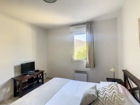 Bel F2 climatisé avec terrasse, proche Thermes et centre-ville, animaux acceptés - Photo 10