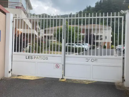 Bel F2 climatisé avec terrasse, proche Thermes et centre-ville, animaux acceptés - Photo 20