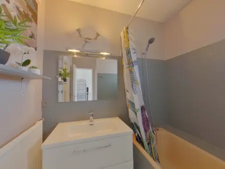 T1 Bis Vue Mer, WiFi, à Larmor-Plage, 4 Pers, Appartement 4 personnes à Larmor Plage - Photo 8