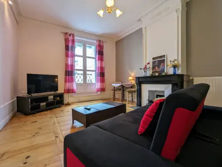 Appartement XIXe siècle - Centre-ville du Puy-en-Velay, 2 chambres, tout confort, proche monuments - Photo 4