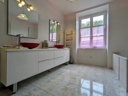 Appartement XIXe siècle - Centre-ville du Puy-en-Velay, 2 chambres, tout confort, proche monuments - Photo 6