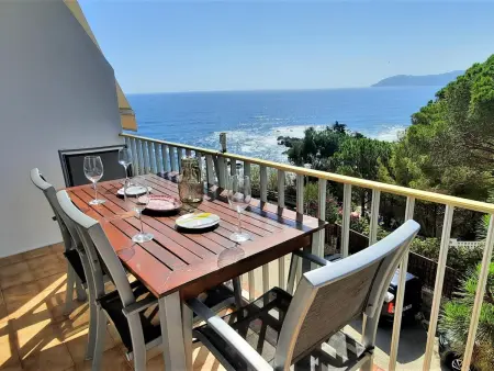 Appartement Familial à Llançà : Plage Carboneres, Parking et Animaux Acceptés - Photo 1