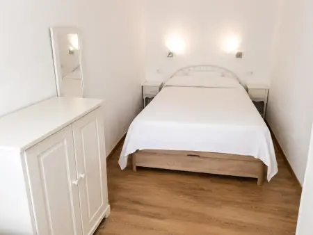Appartement à Llançà avec grande terrasse, animaux acceptés, proche plage - Photo 4