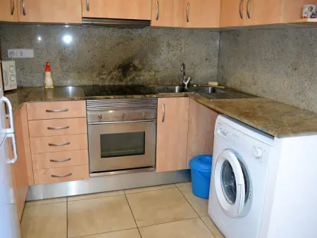 Appartement avec Terrasse Meublée et Parking à 10 Min du Centre de Llançà, Animaux Acceptés - Photo 3