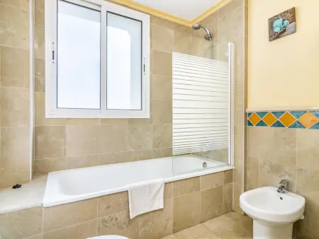 Appartement familial à Marbella, piscine, WIFI, animaux admis, parking, clim - Photo 15