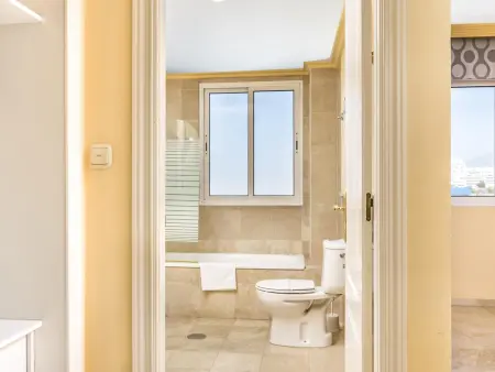 Appartement en bord de mer avec piscine, WIFI et climatisation à Marbella - Photo 3
