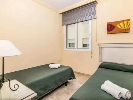 Appartement en bord de mer avec piscine, clim, wifi, et parking à Marbella - Photo 8