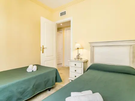 Appartement en bord de mer avec piscine, clim, wifi, et parking à Marbella - Photo 11