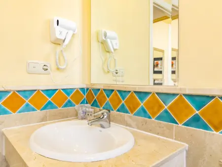 Marbella: appartement 3 ch, piscine, clim, WiFi, Appartement 6 personnes à Marbella - Photo 12