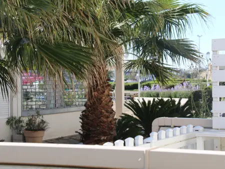 Studio climatisé avec terrasse et piscine, idéal pour 2 personnes à Agde, parking sécurisé inclus - Photo 6