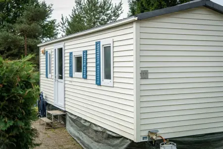 Camping Petite Suisse 1, Mobil-home avec piscine chauffée - Photo 7